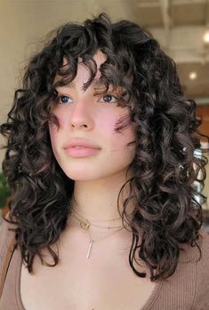 Long Layered Curly Hair, Layered Curly Haircuts, Wavy Layered Hair, Bob Haircut Curly, Layered Curly Hair, Dirty Blonde Hair