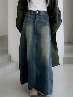 Denim Style Casual, Long Skirt Casual, Long Denim Skirt, Skirt Y2k, Mode Boho, Denim Skirt Women, Denim Maxi Skirt, Jeans Casual, Skirt Fits