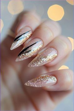 Nail Ideas With Gold Glitter, Glittery Nails Almond, Nails 2024 Design, Glamour Nails Designs, Gold Glitter Nail Designs, Grey And Gold Nails, Glitter Birthday Nails, Sparkle Almond Nails, Sparkly Gold Nails