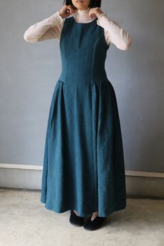 SASAKI-CHIHO (Antique linen) "Antique French linen sleeveless blue-green long dress" Made by Chiho Sasaki Material:French linen, early 20th century. Color:Over-dyed, Blue-green Size Shoulder to shoulder: 12.9 inch (33 cm) Chest measurement : 34.6 - free inch(88 cm) Waist: 28.3 - 32.2 inch(72 - 82 cm)  Dress length: 48.4 inch(123 cm)  Model:5'2"(157 cm) Thank you Sleeveless Linen Dress With Fitted Bodice, Long Green Dress, Cowgirl Aesthetic, Sleeveless Long Dress, Antique Linens, French Antique, French Linen, Historical Clothing, Minimal Fashion