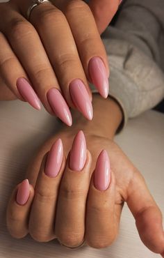 Pretty Pink Almond Nails, Dusty Pink Almond Nails, Natural Pink Almond Nails, Almond Nails Designs Pink, Almond Pink Nails, Nails Pink Almond, Pink Nude Nails, Pink Almond Nails