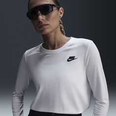 It's hard to beat classic and comfy. This long-sleeve tee is made with soft, lightweight cotton and an easy fit that's perfect for everyday wear. Nike Long Sleeve Shirt, Nike Long Sleeve, Color Vintage, Women Lifestyle, White Nike, It's Hard, White Nikes, Nike Tops, Nike Sportswear