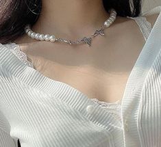 Elly Core, Chr Yj, Tough Girl, Aesthetic Jewelry, Pretty Necklaces, Aesthetic Images, Pretty And Cute, Cute Fits