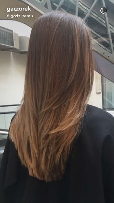 Brown Straight Hair, Straight Hair Cuts, Woman Hair, Hair Balayage, Short Hair Balayage