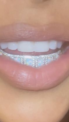 Open Face Grillz For Women, Strass Teeth, Grills For Women Teeth, Accessories Shifting, Gold Teeth Grills, 90s Photoshoot