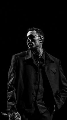 #breezy #chrisbrownofficial Black And White Chris Brown, Chris Brown Photoshoot Pictures, Chris Brown Fashion, Chris Brown Albums, Christian Brown