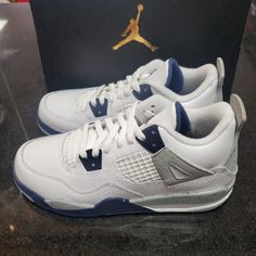 Sz 1 Jordan Retro 4s White & Navy Jordan 4s Navy Blue, Low-top Air Jordan 4 For Streetwear, Jordan 4 White Navy, Jordan 4 Midnight Navy Blue, Jordan 4 Midnight Navy, Jordan 4 Military Blue, Retro 4s, Jordan White, Cute Nike Shoes