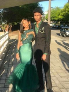 Green Prom Couple, Emerald Green Prom, Prom Pictures Couples Black, Emerald Green Lace, Emerald Green Prom Dress, Prom Pictures Couples, Prom Goals, Prom Tuxedo