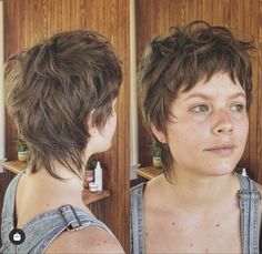 Mullet Pixie, Rabbit Brush, Grey Hair And Glasses, Shag Hair, Edgy Short Haircuts, Short Shaggy Haircuts, Hand Style, Shaggy Short Hair, Short Shag Hairstyles