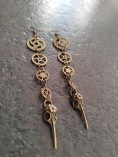 Nice selfmade steampunk Earrings Selfmade Earrings, Steampunk Earrings, Steampunk Accessories, Dieselpunk, Austria, Jewelry Earrings Dangle, Dangle Drop Earrings, Dangle Earrings, Jewelry Earrings