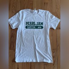 Brand New In Hand Authentic Pearl Jam 2024 Dark Matter Tour Beantown Champion Shirt From Fenway Park September 15/17 Purchased From Merch Stand Inside The Park. Shirt Is In White And A Size Medium. Please View All Photos Before Purchasing. Message Me With Any Questions , Offers, Or For More Photos. Will Ship Same Or Next Day. L White Relaxed Fit T-shirt For Fans, White Band Merch T-shirt For College, Spring Fan Merchandise T-shirt, White Fan Apparel Shirt For Summer, Pearl Jam Shirt, Merch Stand, Fenway Park, Champion Shirt, Dark Matter