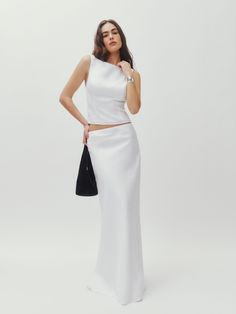 Let your skirt do the talking.  Shop the Bella Linen Skirt from Reformation, a bias cut maxi skirt with an elasticated waist. Rehearsal Dinner Outfits, Essential Dress, Vintage Inspired Dresses, Evening Outfits, Linen Skirt, Satin Skirt, Top Sleeveless, Linen Top, Bridal Outfits