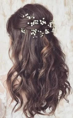 Les cheveux lâchés Down Wedding Hairstyles, Natural Wedding Hairstyles, Half Up Half Down Wedding, Wedding Hairstyles Medium Length, Greasy Hair, Romantic Wedding Hair, Wavy Haircuts, Wedding Hairstyles With Veil