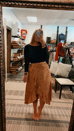 Fall Dress Outfit Plus Size, Church Outfit Midsize, Stylish Outfits Midsize, Midsize Skirt Outfit Winter, Fall Skirt Outfits Plus Size, Mid Girl Outfits, Mid Size Office Wear, Plus Size Autumn Outfits 2022, Fall Office Outfits For Women Plus Size