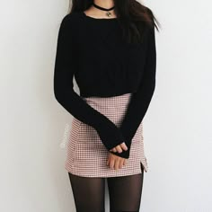 Outfits que harán ver linda a toda universitaria Korean Fashion Ideas, Elegante Casual, Outfit Trends, Korean Fashion Trends, Pinterest Fashion, Black Tights, Ladies Dress Design, College Girls