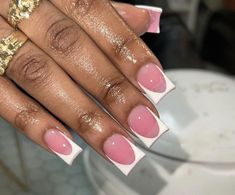 Pink Nail Bed French Tip, Thick French Tip Short Nails, Pink N White Nails French Tips, Soft Pink French Tip Nails Short, Short Square Nails Ideas Winter, Dark Pink And White French Tip Nails, Short Deep French Tip Acrylic Nails, Short Square Pink French Tip Nails, White French Tip With Pink Base