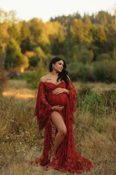 Red Lace Maternity Dress Photography, Pregnancy Gowns Formal Maternity Evening Dresses, Must Have Maternity Photos, Maternity Photography Bigger Women, Maternity Picture Outfit Ideas, Double Maternity Shoot, Maternity Photography Poses Women, September Maternity Pictures, Single Maternity Pictures