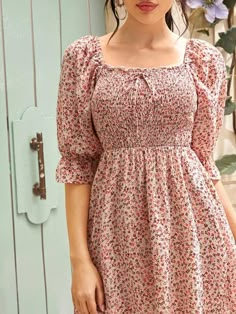 Chiffon Sleeves Design, Chiffon Dress Design, Floral Dress Shein, Short Frocks, Square Neck Design, Simple Frock Design, Simple Frocks, Frock Patterns, Ditsy Floral Dress