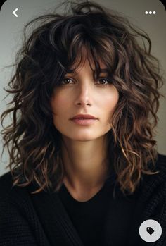 Shaggy hair perm? ￼ Natural Curly Hair Cuts, Haircuts For Curly Hair, Natural Curls Hairstyles, Curly Hair Cuts, Great Hair, Layered Hair, Hair Dos, Curly Hair Styles Naturally