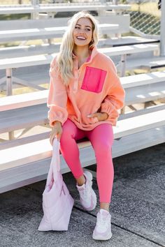 Trending Fits, Summer Glowup, Modest Workout, Gym Ootd, Pilates Outfit, Gift Wishlist, Gym Crush, Pink Sherpa, Favorite Leggings