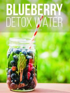 Top 24 delicious detox water recipes to cleanse your body Detox Tea Cleanse, Detox Smoothies, Detox Tea Recipe, Homemade Detox, Detox Water Recipes, Spa Water