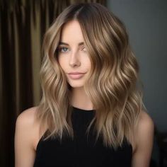 25 Best Dark Blonde Hair Color Ideas to Try This Year Hazelnut Highlights, Dark Blonde Hair Color Ideas, Copper Blonde Hair, Blonde And Brunette, Blonde Hair Colors, Dark Blonde Hair Color, Mom Beauty, Bronze Hair, Copper Blonde