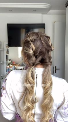 Waitress Hairstyles, Hair Styles For Long Hair, Styles For Long Hair, Hair Jewels, Hair Braid Videos, Fake Hair