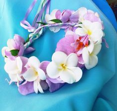 BRIDAL FLOWER CROWN Hawaiian White Plumeria and by MalamaPua Bridal Shower Outfit For Guest, Hawaiian Flower Crown, Shower Outfit For Guest, Hawaiian Bridal Shower, Luau Bridal Shower, Purple Wedding Reception, White Plumeria, Flowers Crown