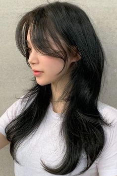 Korean Curtain Bangs Square Face, Layered Curtain Bangs Medium Hair Asian, Korean Haircut Curtain Bangs, Asian Hair With Curtain Bangs, Layered Haircut Korean, Korean Long Hair With Bangs, Romantic Haircut, Korean Long Haircut, Layered Hair Korean