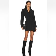 Remi X Revolve - Meghan Style Blazer Dress (Black) Size 3x Nwt Brand New With Tags! Laying Flat Underarm To Underarm Is 27 In Length 40 In Blazer Dress Black, Meghan Style, Yellow Sweater Dress, Long Sleeve Ruffle Dress, Deep V Dress, Revolve Dresses, Style Blazer, Eve Outfit, New Years Eve Outfits