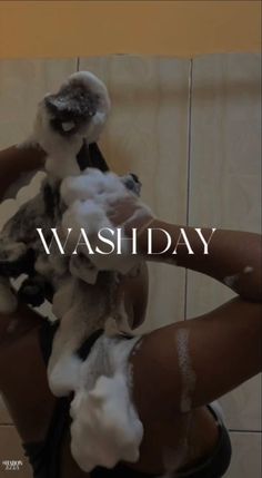 Natural Hair Wash Day Aesthetic, 4c Hair Routine Natural, Afro Hair Care Aesthetic, Wash Day Aesthetic Black, Black Haircare Aesthetic, Hair Care Aesthetic Photography, Wash Day Black Women, Natural Haircare Aesthetic, Black Hair Wash Day