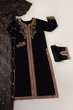 Pencil Trousers, Function Dresses, Blue Organza, Lace Dress Design, Velvet Dress Designs, Open Shirt, Pakistani Fashion Casual, Pakistani Fashion Party Wear, Cotton Kurti Designs