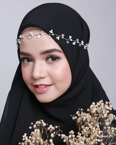 Crown On Hijab, Hijab With Crown, Hijab Headpiece, Hijab Designs, Tutorial Hijab