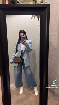 Modest Winter Outfits Casual Jeans, Semiformal Outfit Mujer, Outfit Formal Juvenil, Outfit Semiformal, Ootd Formal, Outfit Botas, Legs Outfit, Neat Casual Outfits, Outfits Con Jeans