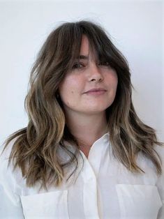 Winter Haircuts for Plus Size Women 2023-2024 18 Ideas Haircut For Chunky Faces, Cubby Face With Bangs, Chunky Bangs Round Face, Shaggy Bangs Round Faces, Bangs For Round Face Plus Size, Round Face Front Bangs, Round Face Haircut Bangs, Front Bangs For Round Face, Shag With Bangs Round Face