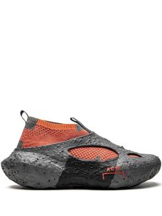 dark grey/orange round toe slip-on style branded insole flat rubber sole pull-tab at the heel Rock Climbing Workout, Climbing Workout, A Cold Wall, Clog Boots, Slip On Trainers, On Logo, Climbing Shoes, Future Fashion, Converse Shoes