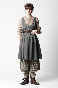 Appalachian Style Clothes, Casual Medieval Outfits, Foraging Outfit, Medieval Menswear, Layered Clothes, Layered Clothing, Whimsical Wardrobe, Unusual Clothes, Bright Star