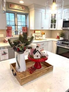 Christmas Tree For Bathroom, Christmas Countertop Decor Kitchen, Christmas Kitchen Decor Ideas, Farmhouse Christmas Kitchen, 2023 Festival, Xmas Projects, Christmas Tables, Tray Decor Christmas