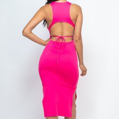 Perfect To Wear On A Casual Day, Or Any Party. Available In Fuchsia & Black Cute Out Open Back Side Split Soft & Light Weight Model Is 5' 8" And Is Wearing A S *Color May Vary Depending On Device Lounge Wear Dress, Party Models, Fitted Midi Dress, Princess Outfits, Plus Size Activewear, Basic Dress, Bodycon Midi, Plus Size Lingerie, Summer Trends