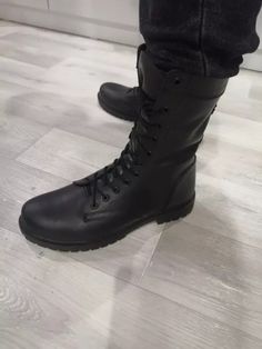 Outfit Botas, Afghani Clothes, Army Style, Army Boots, Lug Sole Boots, Tactical Clothing, Army Fashion