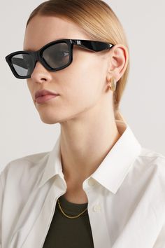 Totême's aptly named 'The Classics' sunglasses will never go out of style. They're made from durable and lightweight acetate and have a gently molded D-frame shape. Stow yours in the accompanying case to keep them safe from scratches between wears. Classic Polarized Sunglasses, Classic Polarized Sunglasses In Triacetate, Designer Sunglasses With Tinted Lenses For Everyday, Designer Sunglasses With Gradient Lenses For Everyday, Luxury Women Fashion, Acetate Sunglasses, Cat Eye Frames, Square Frames, Eyewear Sunglasses