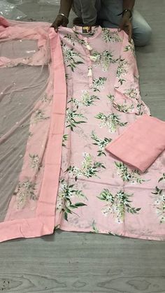 //PINTEREST: selinaa//♡ Pakistani Formal Dresses, Kameez Designs, Indian Men Fashion, Stylish Party Dresses, Indian Suits