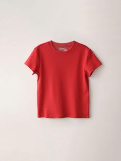 This is a trendy and comfortable t-shirt by NOTHING WRITTEN that is made out of high quality and sturdy material. With distinctive mood of the design and modern look, you can style it for your comfortable daily outfit.- Round neckline inspired from 90s casual look- High elasticity of the fabric- Silicone logo printing detail Red T Shirts Women, Designer Red Casual T-shirt, Cheap 90s Style Stretch T-shirt, Cheap 90s Style Winter T-shirt, Red Tops With Logo, Red Short Sleeve T-shirt For Spring, Trendy Red Short Sleeve T-shirt, Basic Red T-shirt With Relaxed Fit, Basic Red Summer T-shirt