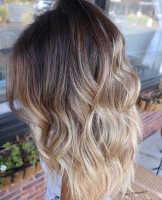 Root Stretch Hair, Root Stretch Hair Blonde, Grown Out Blonde Hair, Root Smudge Blonde, Shadow Roots Hair, Highlights Brunette, Brunette Roots, Root Smudge