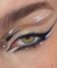 pinterest @kyliieee | euphoria makeup looks inspired maddy rue jules aesthetic season 2 ideas easy Jules Aesthetic, Euphoria Makeup Looks, Teknik Makeup, Drag Make-up, Euphoria Makeup, Dope Makeup, Edgy Makeup