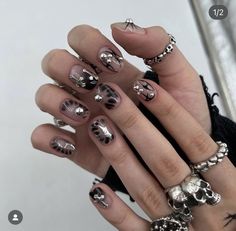 Short Alternative Nails, Short Punk Nails, Baroque Nail Art, Short Grunge Nails, Black Celestial Nails, Men Manicure Design, Dark Short Nails, Nail Designs Grunge, Occult Nails