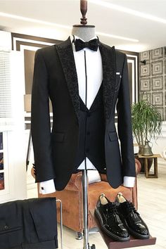 Cyril Modern Black Three-Piece Prom Suit With Jacquard Peaked Lapel Black Pattern Suit Men, Mens 3 Piece Suits Wedding, Modern Wedding Suits Men, Black Man Wedding Suit, Black Three Piece Suit Men, Modern Tuxedo Men, Wedding Tuxedo For Men Groom Style, 3 Piece Suit Men Wedding Groom, Black 3 Piece Suit Men