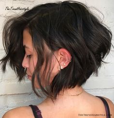 Short Brunette Hair, Short Black Hair, Medium Bob Haircut, Brunette Bob, Thick Wavy Hair, Short Hairstyles For Thick Hair, Everyday Hairstyles