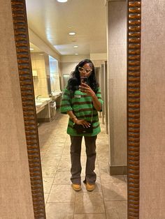 Timbs Outfits Women, Winter Chill Outfits, Timbs Outfit, Timbs Outfits, Street Style Outfits Casual, Punk Style Outfits, Stylish Summer Outfits