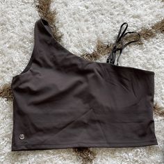 Never Worn Buff Bunny Sports Bra/ Crop Top Size L Sporty Brown Tops For The Gym, Sporty Brown Tops For Gym, Sporty Brown Gym Tops, Sporty Brown Tops For Sports, Buff Bunny, Crop Top Bra, Sports Bra, Bra, Crop Tops